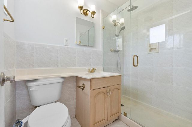 1353 SE 7th Ct, Deerfield Beach, FL 33441