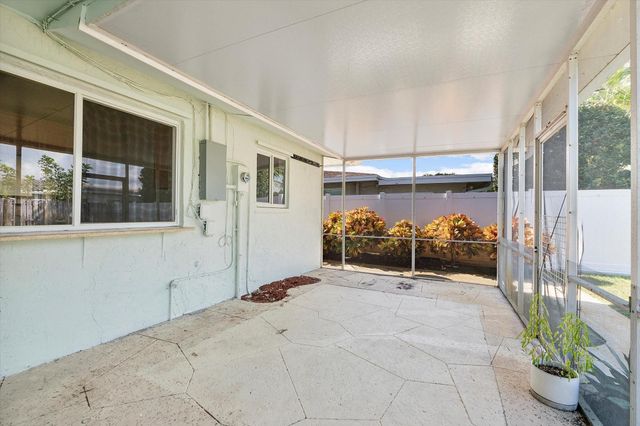 1353 SE 7th Ct, Deerfield Beach, FL 33441