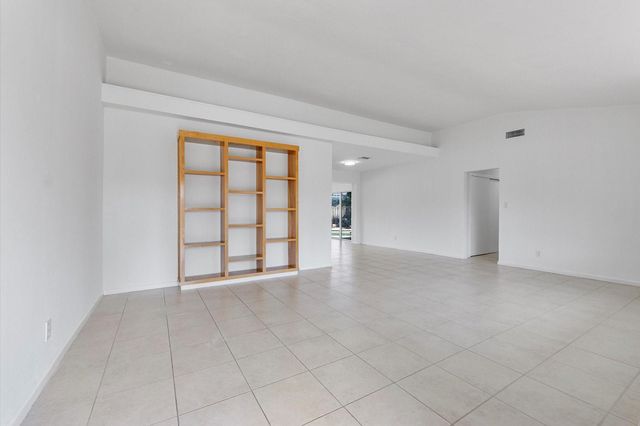 1353 SE 7th Ct, Deerfield Beach, FL 33441