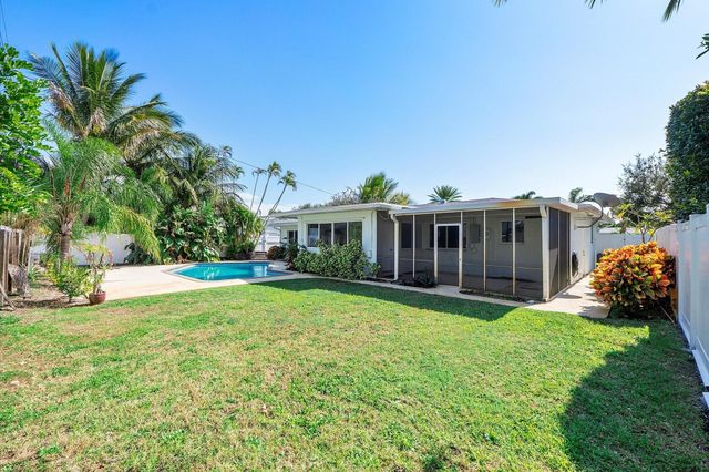 1353 SE 7th Ct, Deerfield Beach, FL 33441