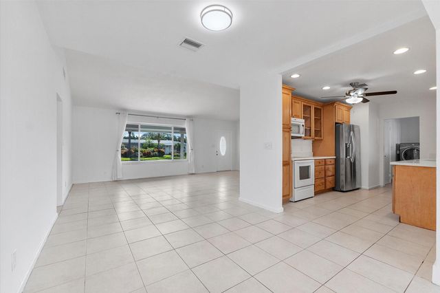 1353 SE 7th Ct, Deerfield Beach, FL 33441