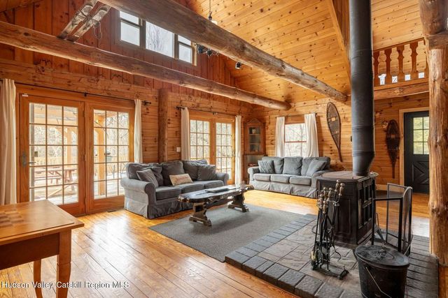 39 Brook Hollow Lane, Windham, NY 12496