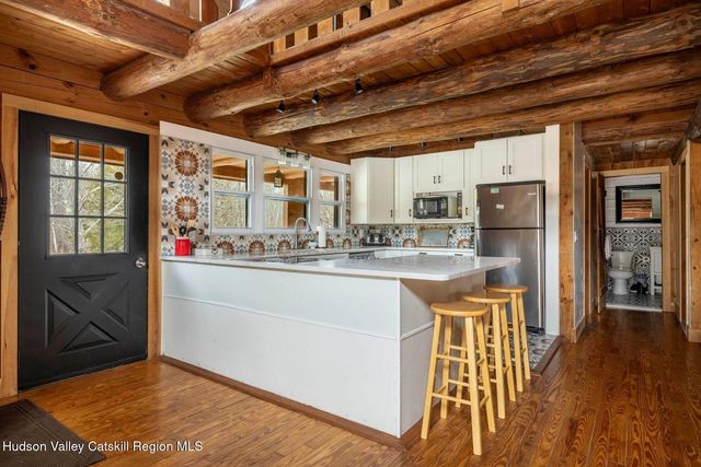 39 Brook Hollow Lane, Windham, NY 12496