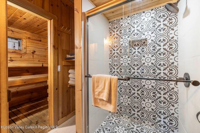 39 Brook Hollow Lane, Windham, NY 12496