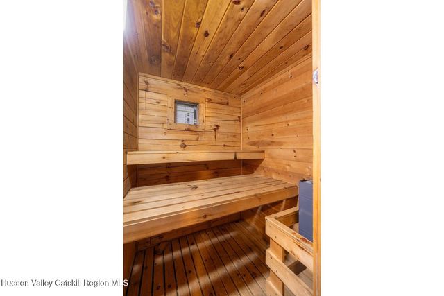 39 Brook Hollow Lane, Windham, NY 12496