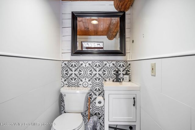 39 Brook Hollow Lane, Windham, NY 12496