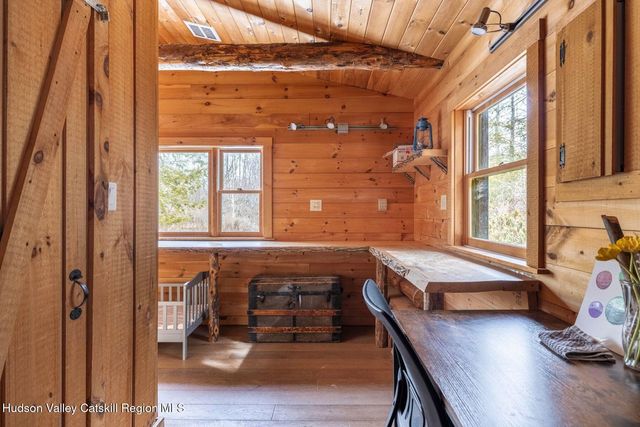 39 Brook Hollow Lane, Windham, NY 12496