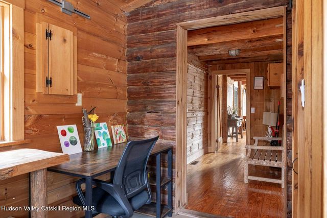 39 Brook Hollow Lane, Windham, NY 12496