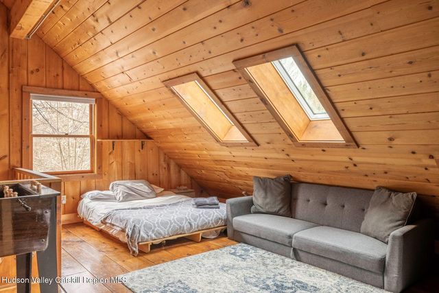 39 Brook Hollow Lane, Windham, NY 12496