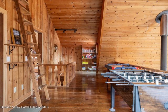 39 Brook Hollow Lane, Windham, NY 12496