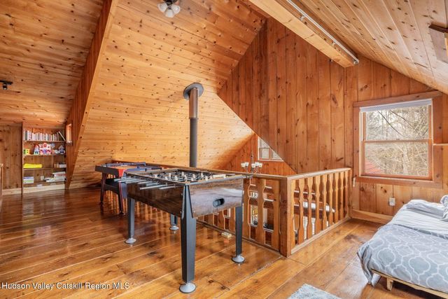 39 Brook Hollow Lane, Windham, NY 12496