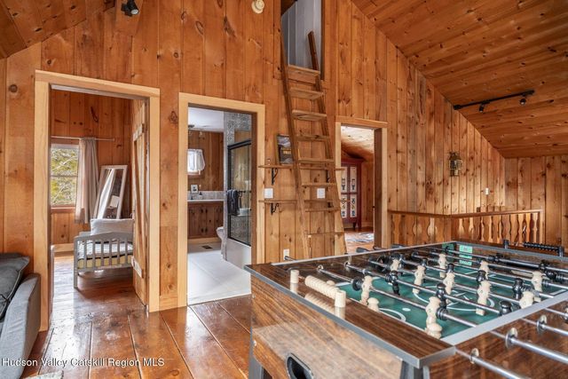 39 Brook Hollow Lane, Windham, NY 12496