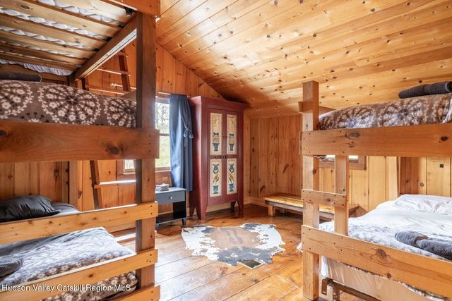 39 Brook Hollow Lane, Windham, NY 12496