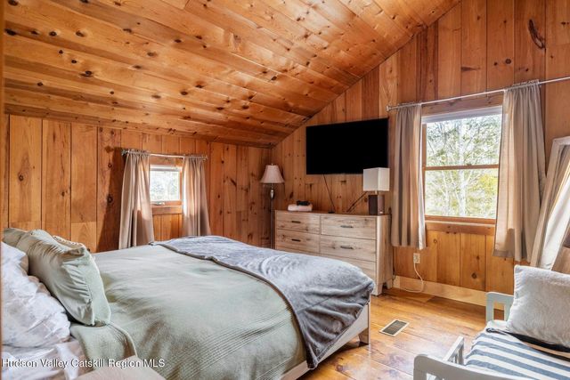 39 Brook Hollow Lane, Windham, NY 12496