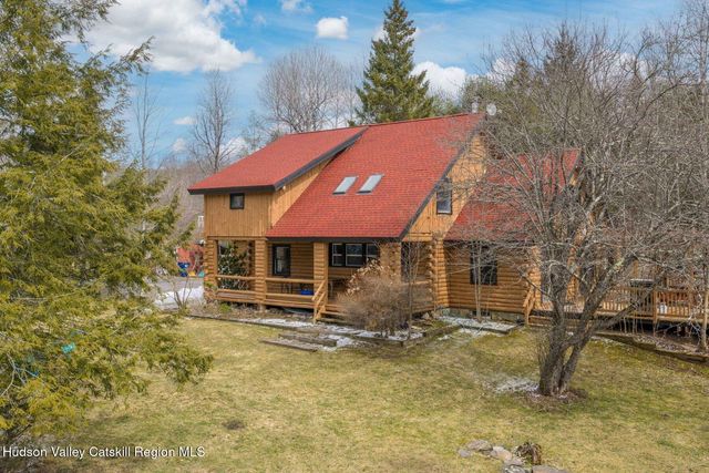 39 Brook Hollow Lane, Windham, NY 12496