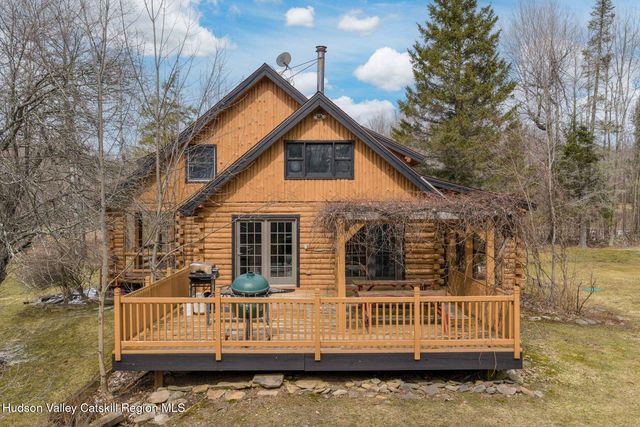 39 Brook Hollow Lane, Windham, NY 12496