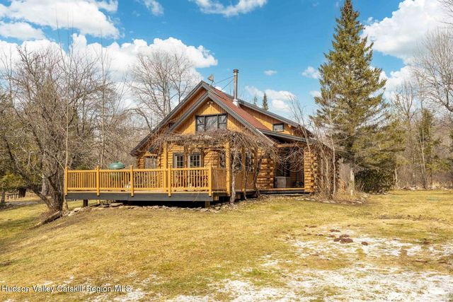 39 Brook Hollow Lane, Windham, NY 12496