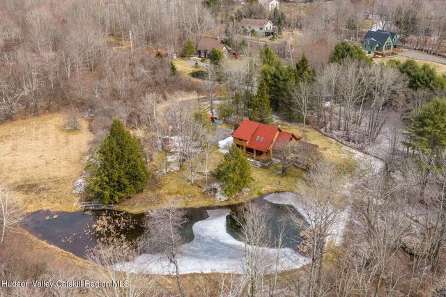 39 Brook Hollow Lane, Windham, NY 12496