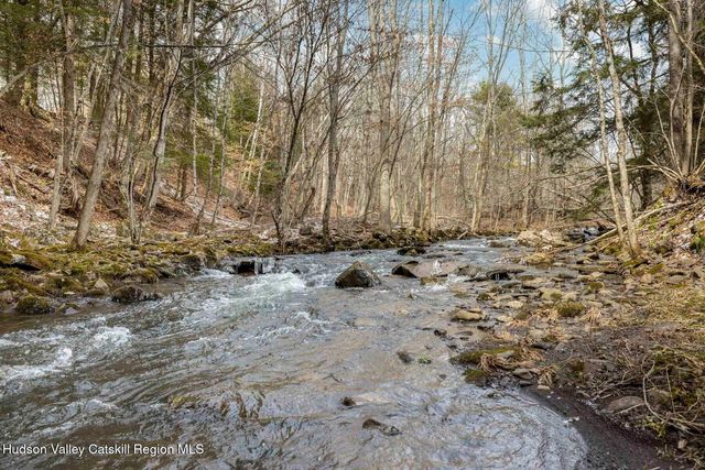 39 Brook Hollow Lane, Windham, NY 12496