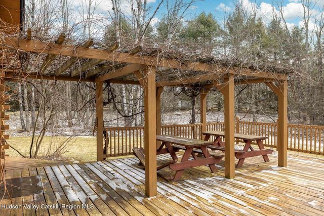 39 Brook Hollow Lane, Windham, NY 12496