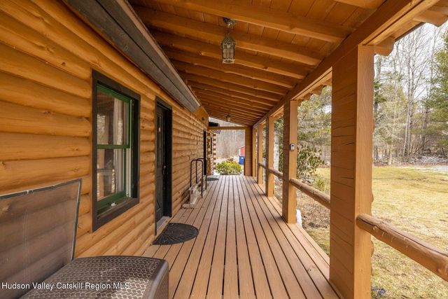 39 Brook Hollow Lane, Windham, NY 12496