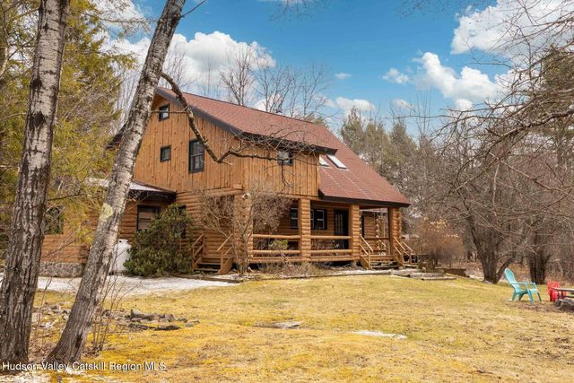 39 Brook Hollow Lane, Windham, NY 12496