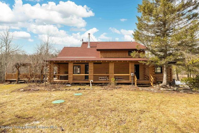 39 Brook Hollow Lane, Windham, NY 12496