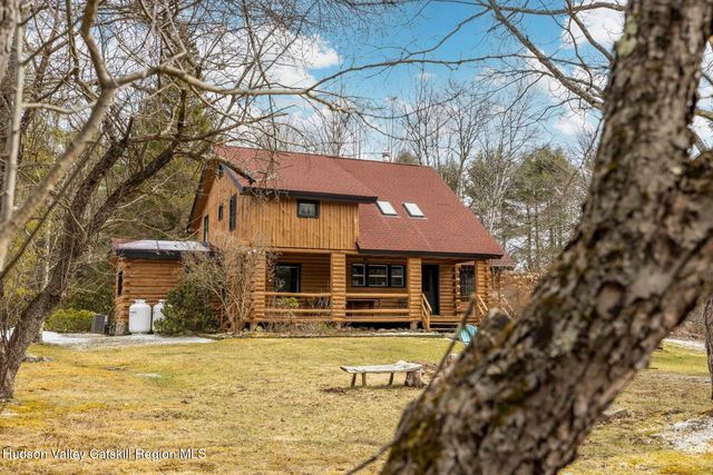 39 Brook Hollow Lane, Windham, NY 12496