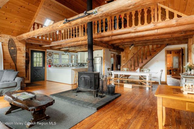 39 Brook Hollow Lane, Windham, NY 12496