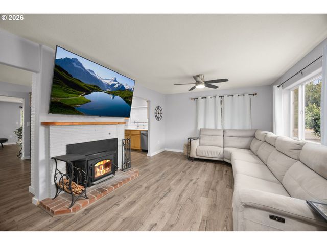 25515 Sw RAINBOW Ln, Hillsboro, OR 97123