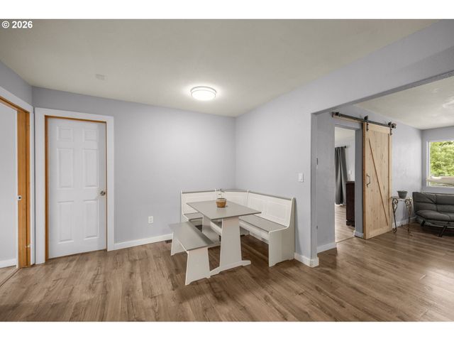 25515 Sw RAINBOW Ln, Hillsboro, OR 97123