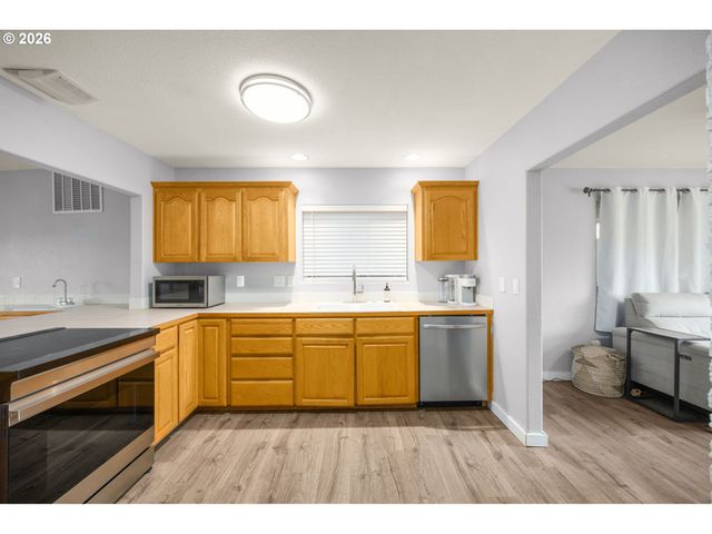 25515 Sw RAINBOW Ln, Hillsboro, OR 97123