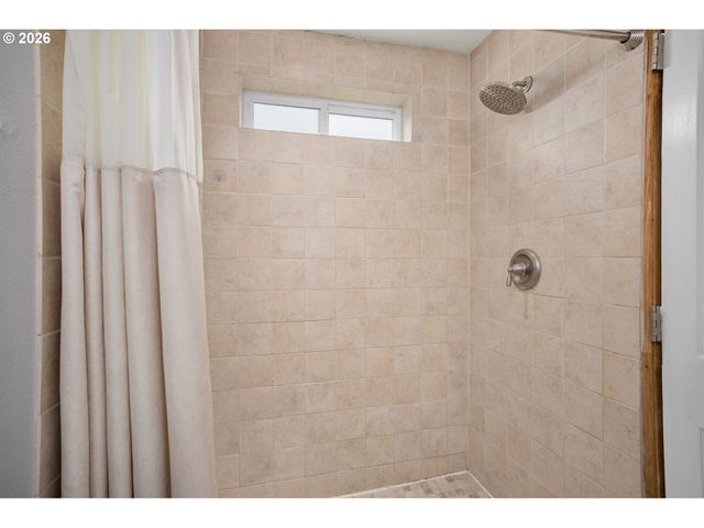 25515 Sw RAINBOW Ln, Hillsboro, OR 97123