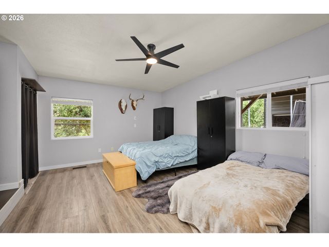 25515 Sw RAINBOW Ln, Hillsboro, OR 97123