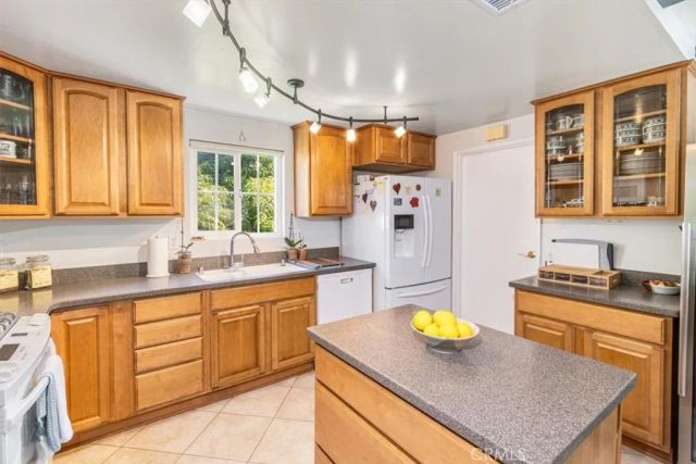 702 S Arapaho, Santa Ana, CA 92704