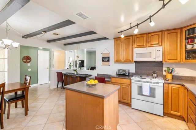 702 S Arapaho, Santa Ana, CA 92704