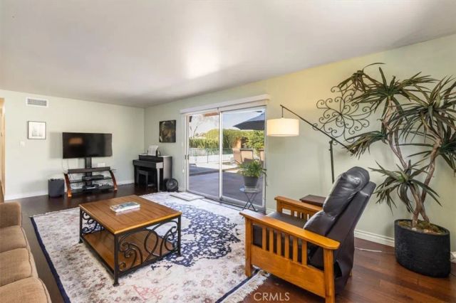 702 S Arapaho, Santa Ana, CA 92704