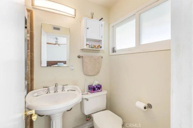 702 S Arapaho, Santa Ana, CA 92704