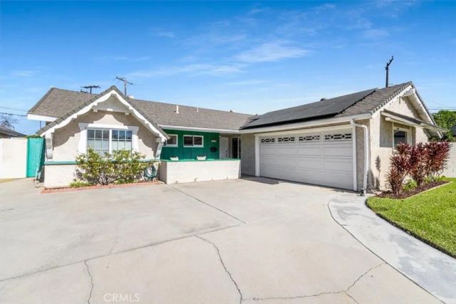 702 S Arapaho, Santa Ana, CA 92704