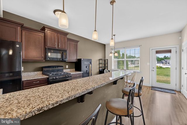 2626 BROWNSTONE DR, Dover, PA 17315