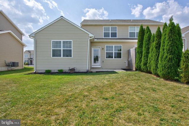 2626 BROWNSTONE DR, Dover, PA 17315