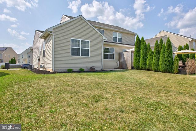2626 BROWNSTONE DR, Dover, PA 17315