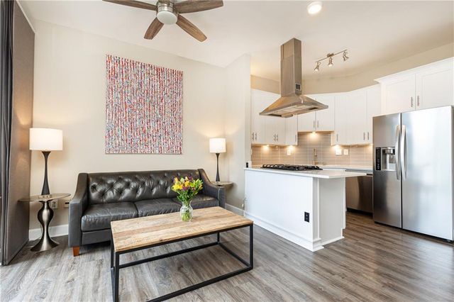 2626 Peachtree NW Road 706, Atlanta, GA 30305