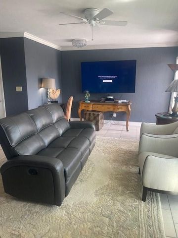 1005 SE 15th Street 5D, Fort Lauderdale, FL 33316