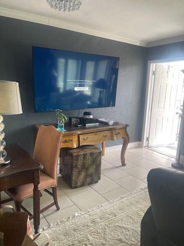 1005 SE 15th Street 5D, Fort Lauderdale, FL 33316