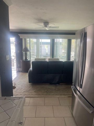 1005 SE 15th Street 5D, Fort Lauderdale, FL 33316