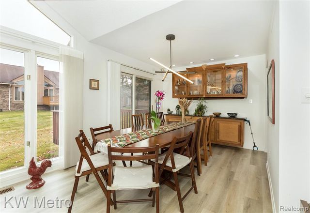 6129 Westbrooke Drive, West Bloomfield, MI 48322