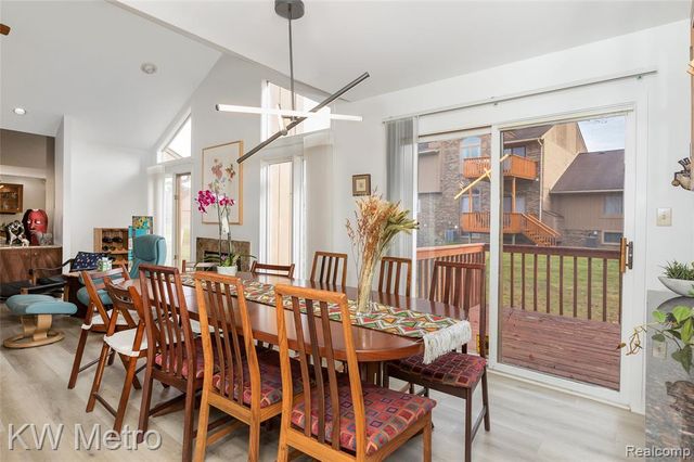 6129 Westbrooke Drive, West Bloomfield, MI 48322