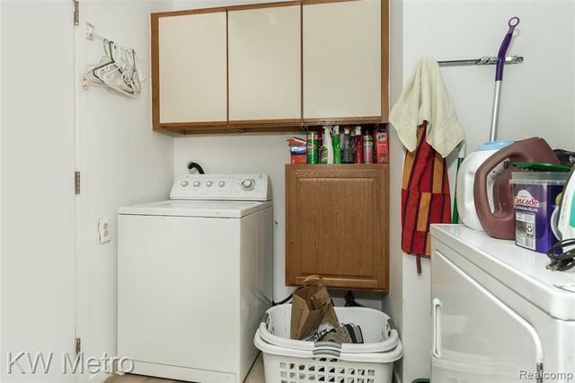 6129 Westbrooke Drive, West Bloomfield, MI 48322