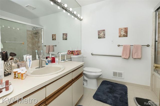 6129 Westbrooke Drive, West Bloomfield, MI 48322